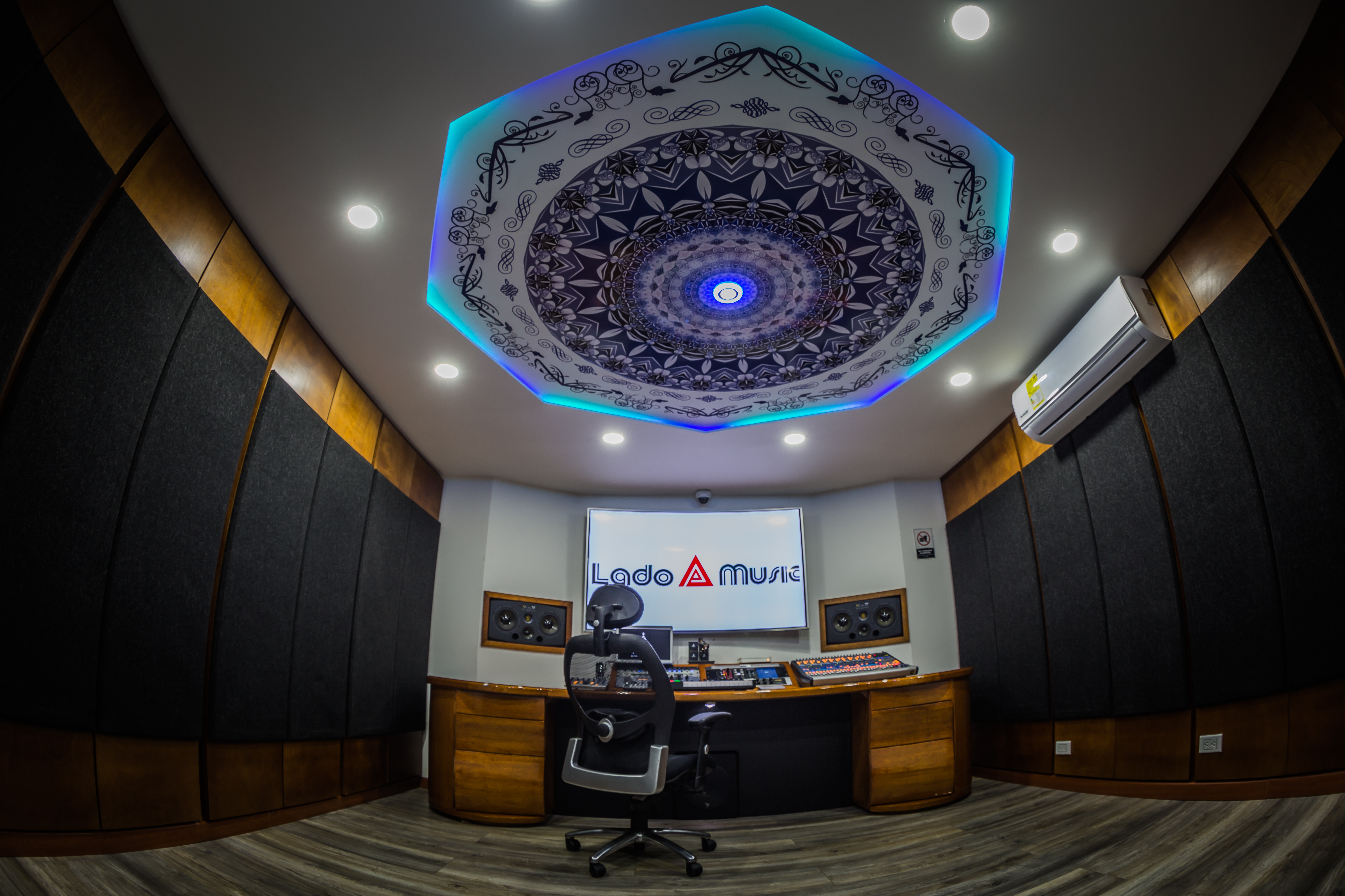 Foto de la sala de mezcla 3